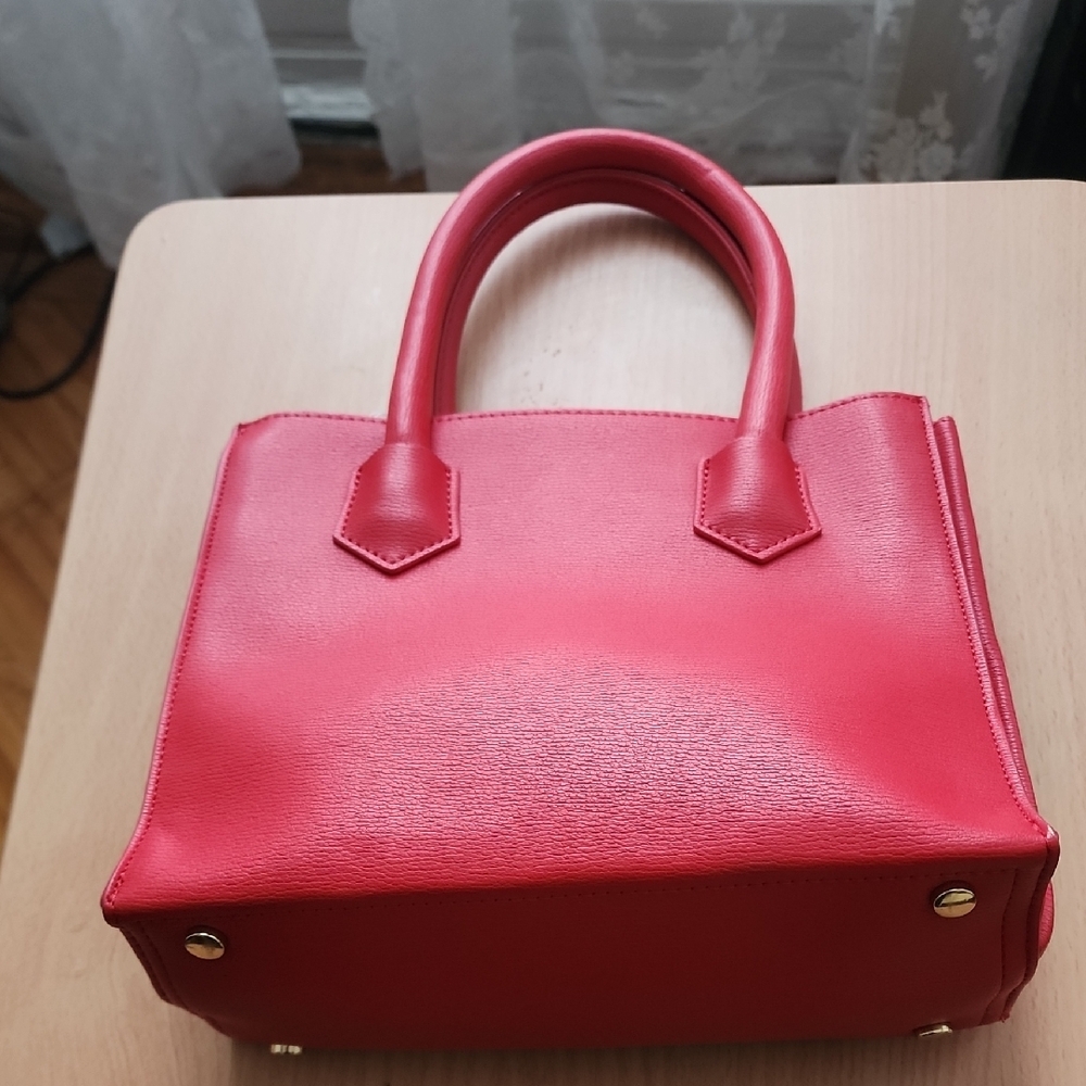 Forever 21 Vibrant Red Tote Bag. New Without Tag - Picture 2 of 8